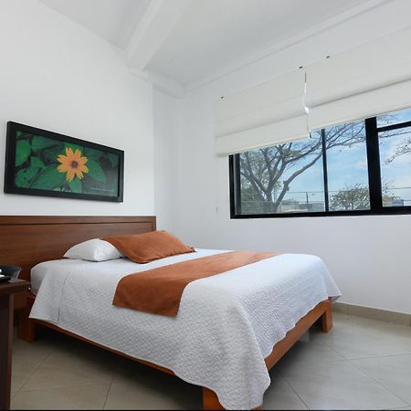 Hotel Castell Guayaquil Exterior photo
