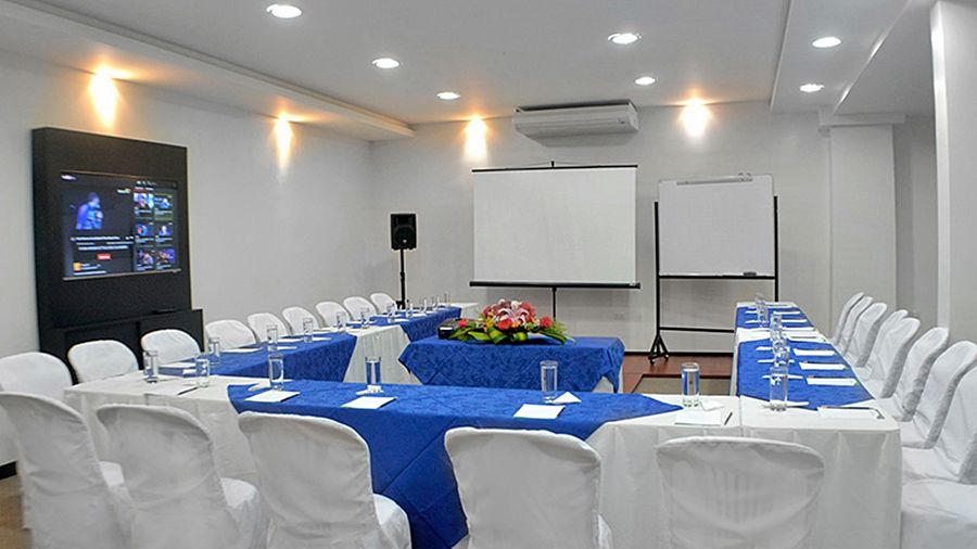 Hotel Castell Guayaquil Exterior photo