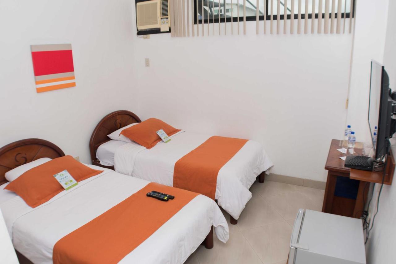 Hotel Castell Guayaquil Exterior photo